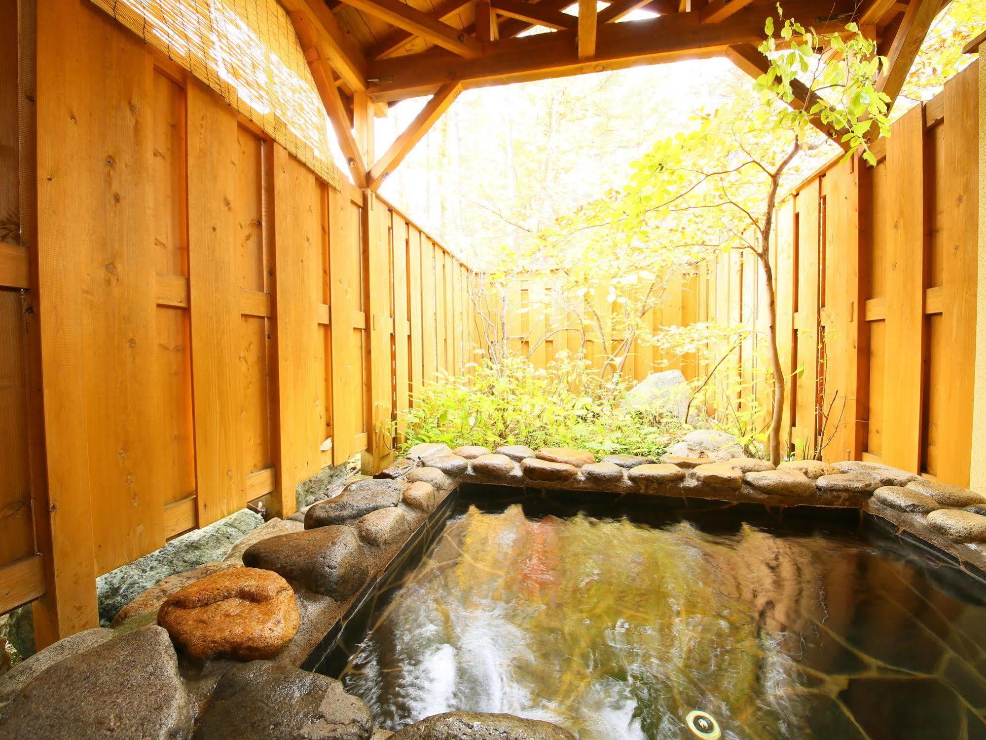 Anise Garden Hotel Hakuba Buitenkant foto