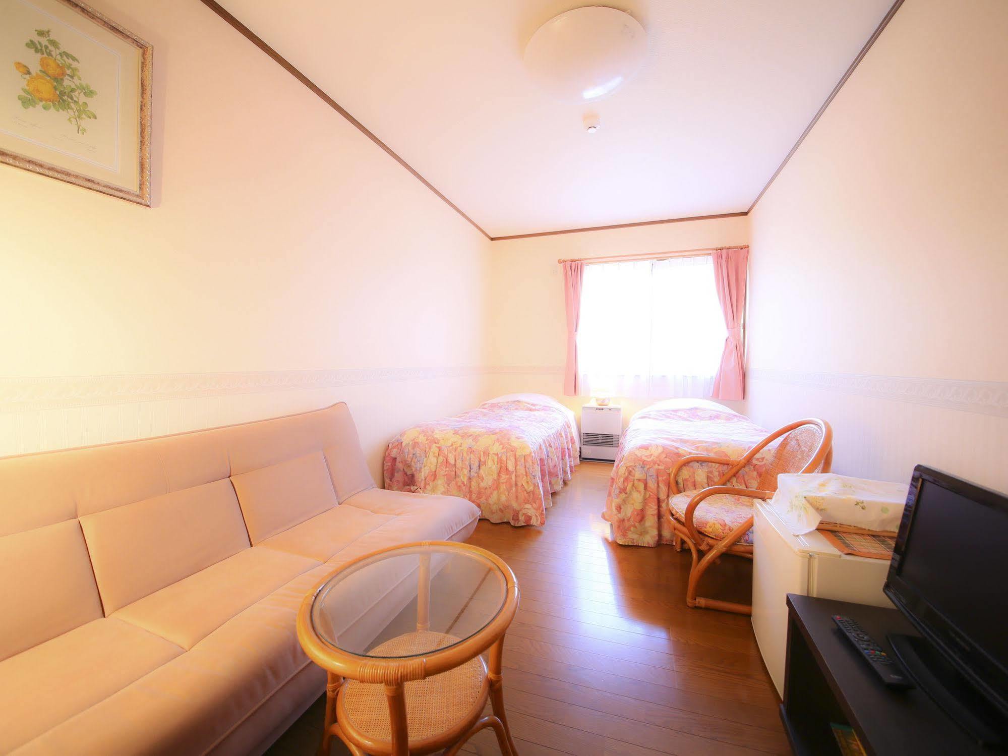 Anise Garden Hotel Hakuba Buitenkant foto