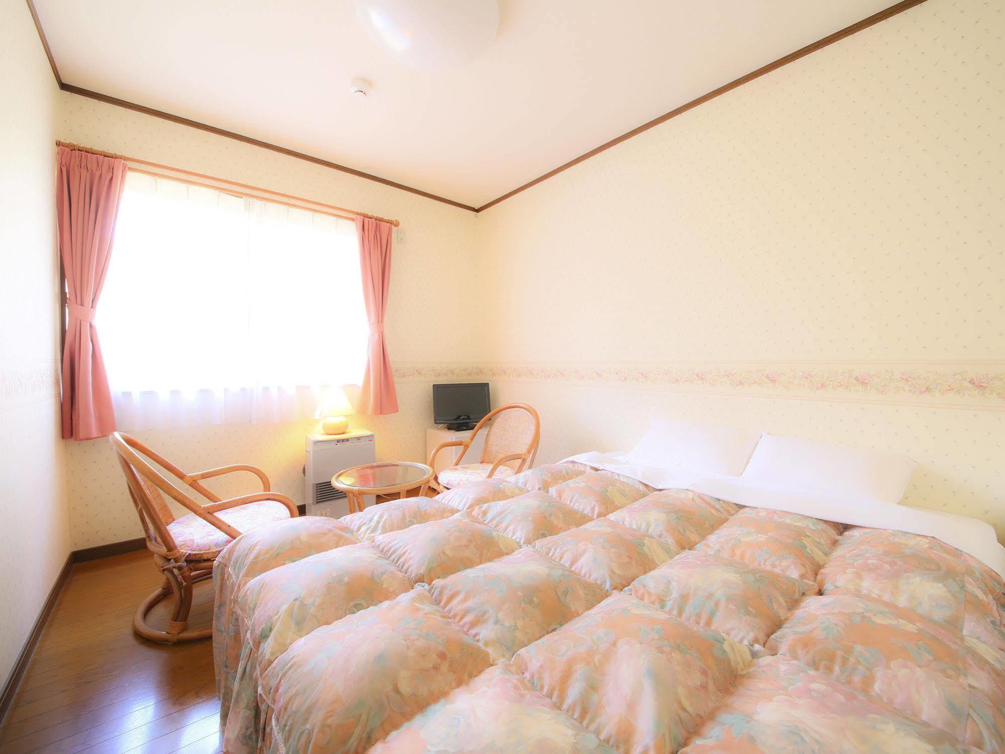 Anise Garden Hotel Hakuba Buitenkant foto